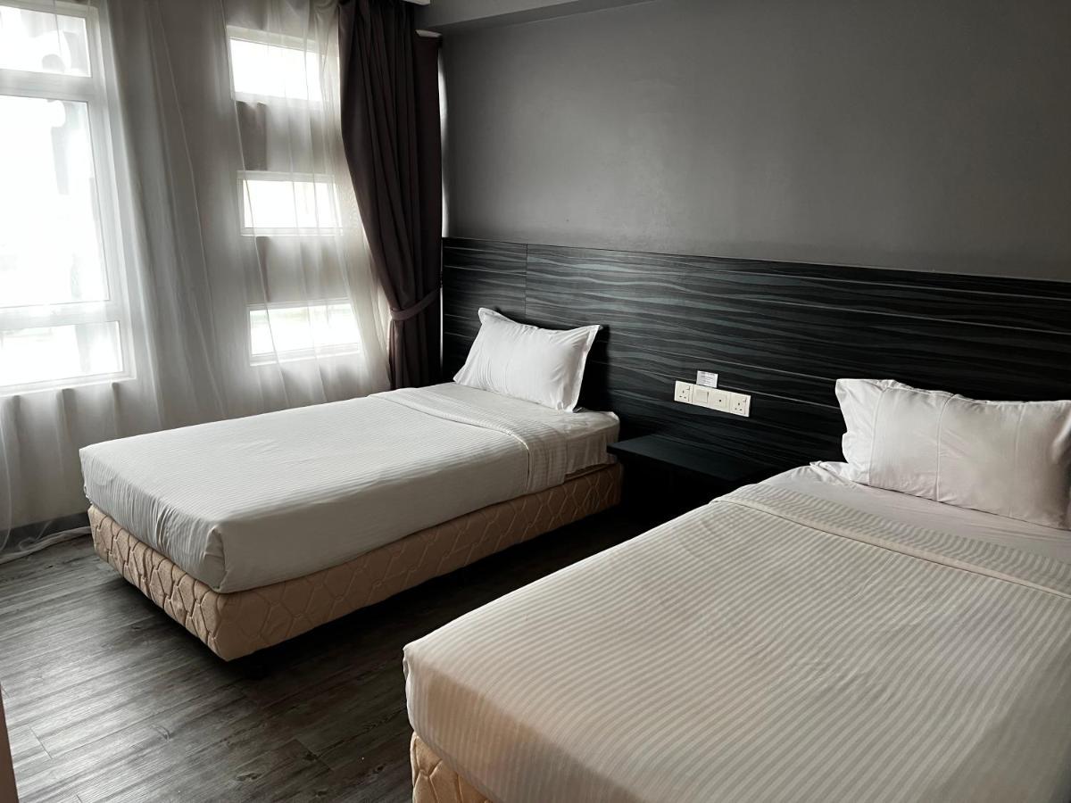 Signature Hotel Kuantan Exterior photo