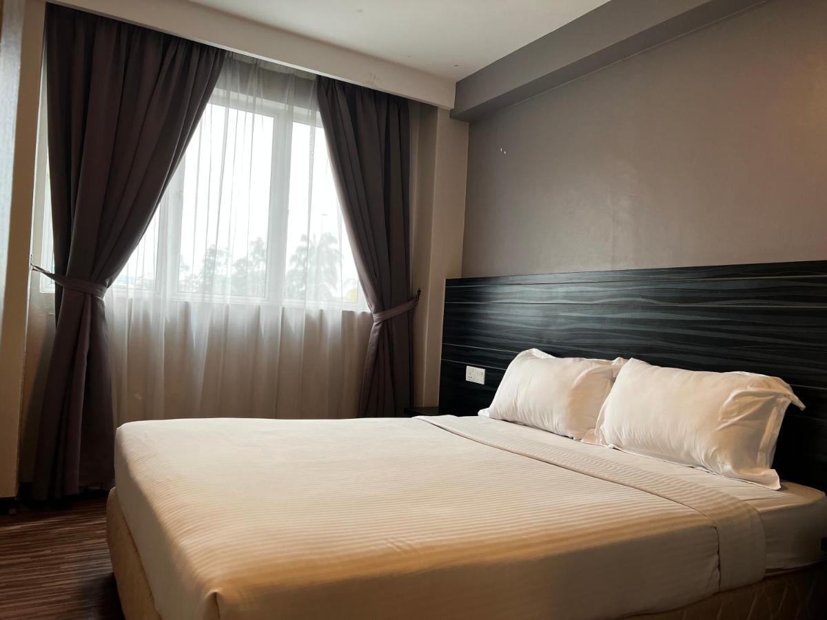 Signature Hotel Kuantan Exterior photo