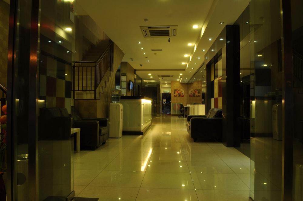 Signature Hotel Kuantan Exterior photo