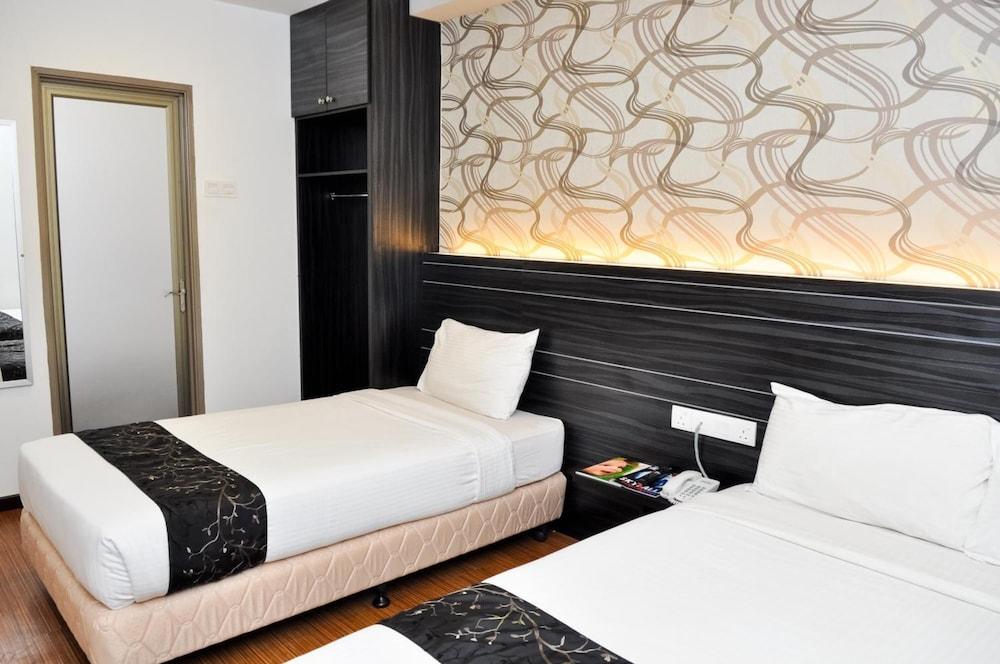 Signature Hotel Kuantan Exterior photo