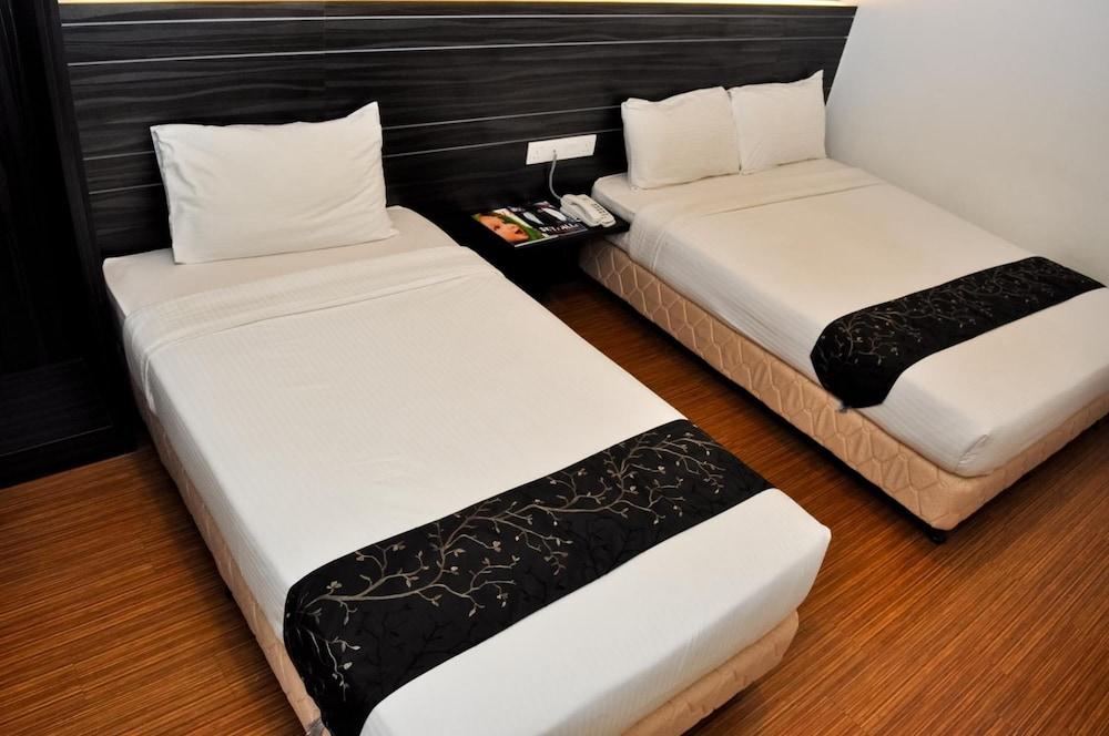 Signature Hotel Kuantan Exterior photo
