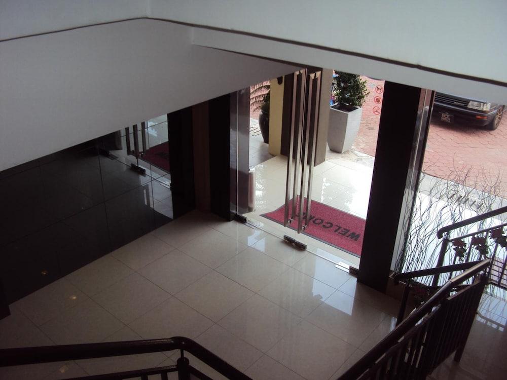Signature Hotel Kuantan Exterior photo